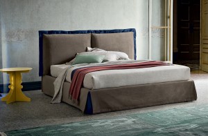Современная  итальянская кровать  Paris FELIS